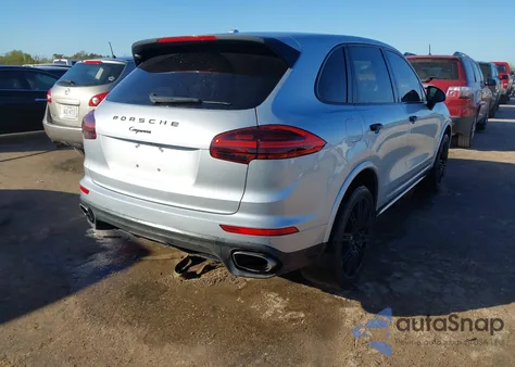 2017 Porsche Cayenne Platinum Edition z USA, uszkodzony, nr VIN WP1AA2A2XHKA82752